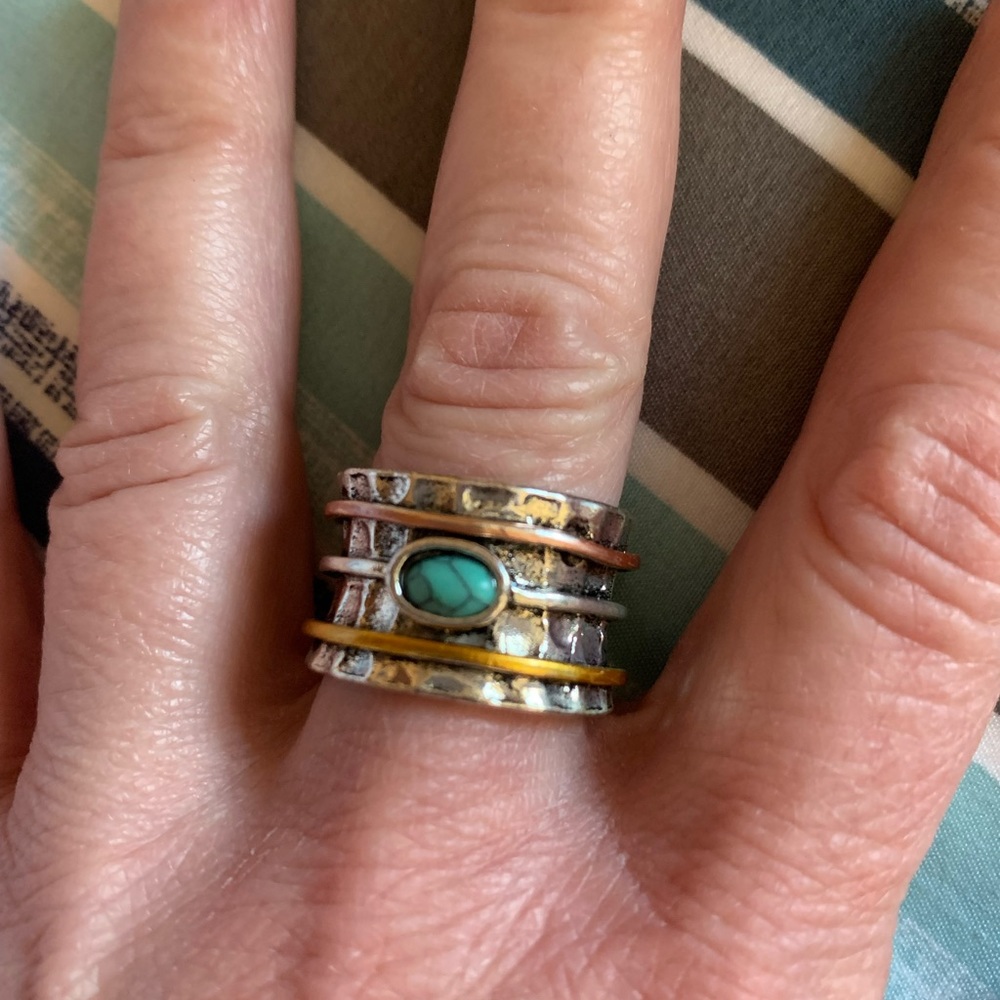 Women ring size 7 - Picture 3 of 3